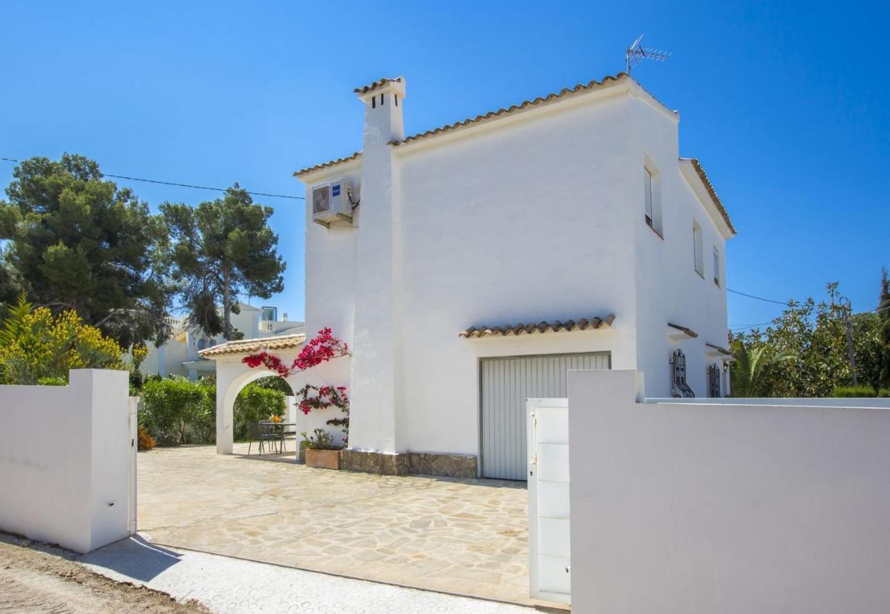 VILLA LOS LEONES CALPE | SPAIN | SEASON DEALS FROM €156